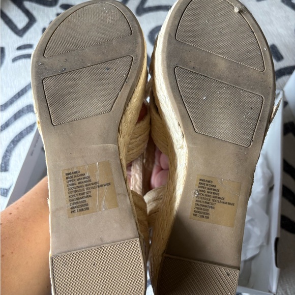 Women's Woven Raffia Platform Sandals - Picture 3 of 4